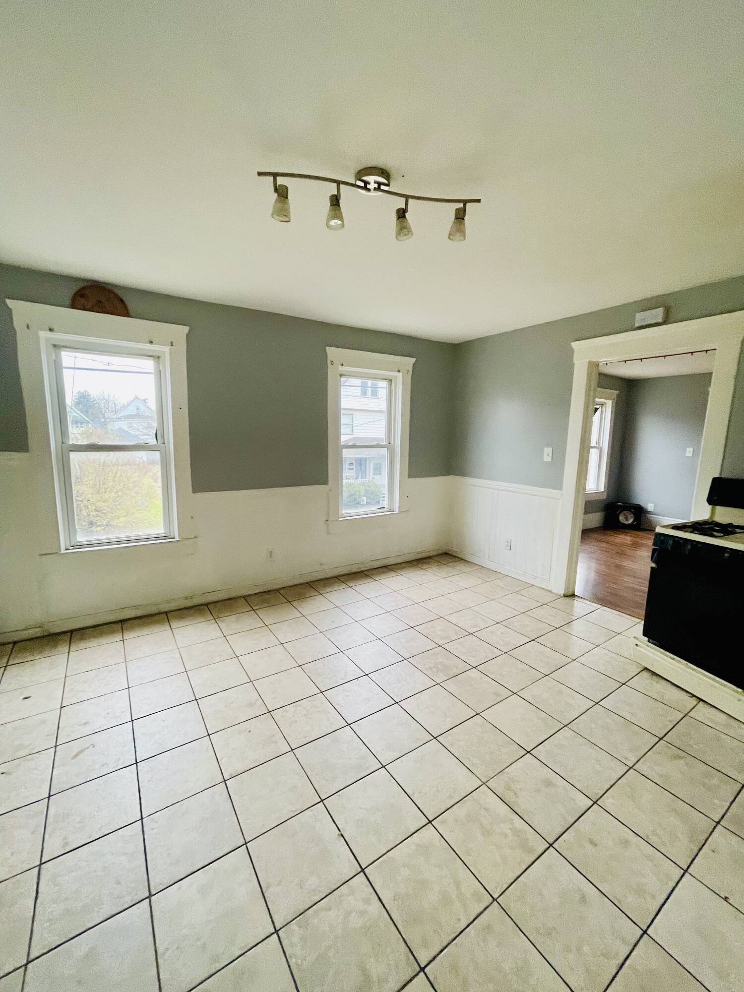 Commercial Property for Sale in Cleveland Ohio 44109